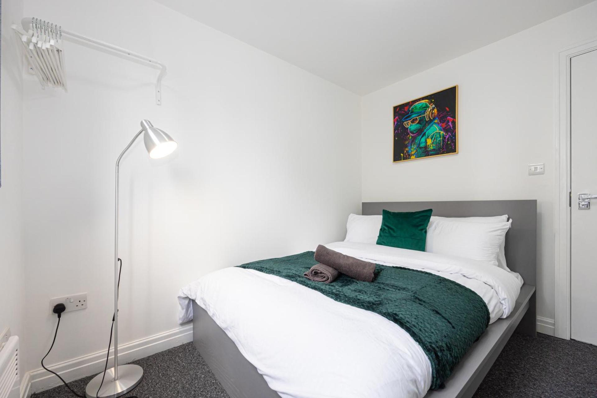 The Kent- Luxury Rooms