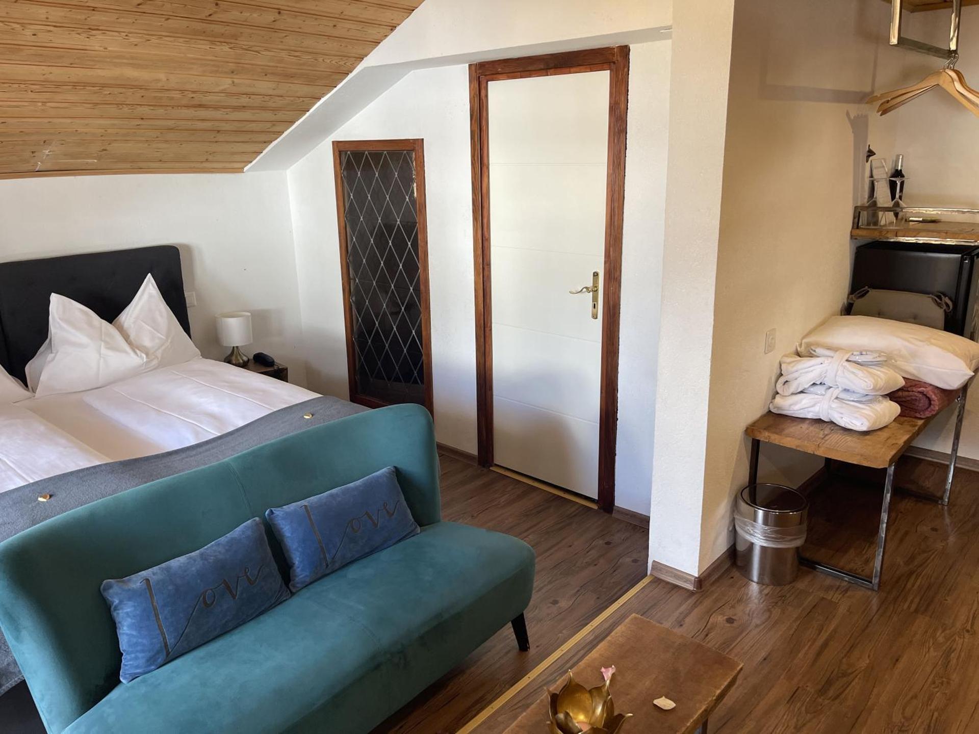 Photo of the whole room