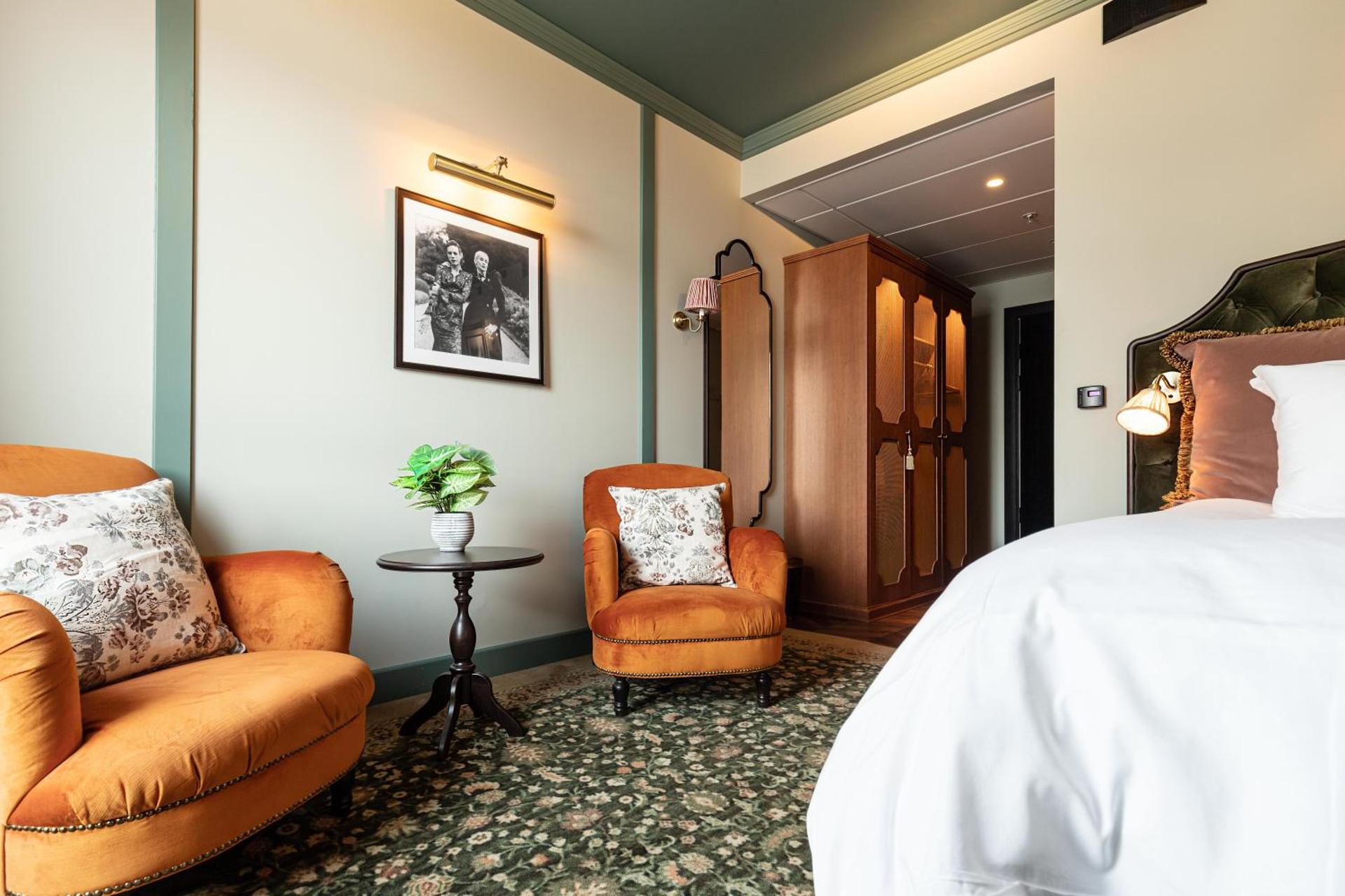 Photo of the whole room