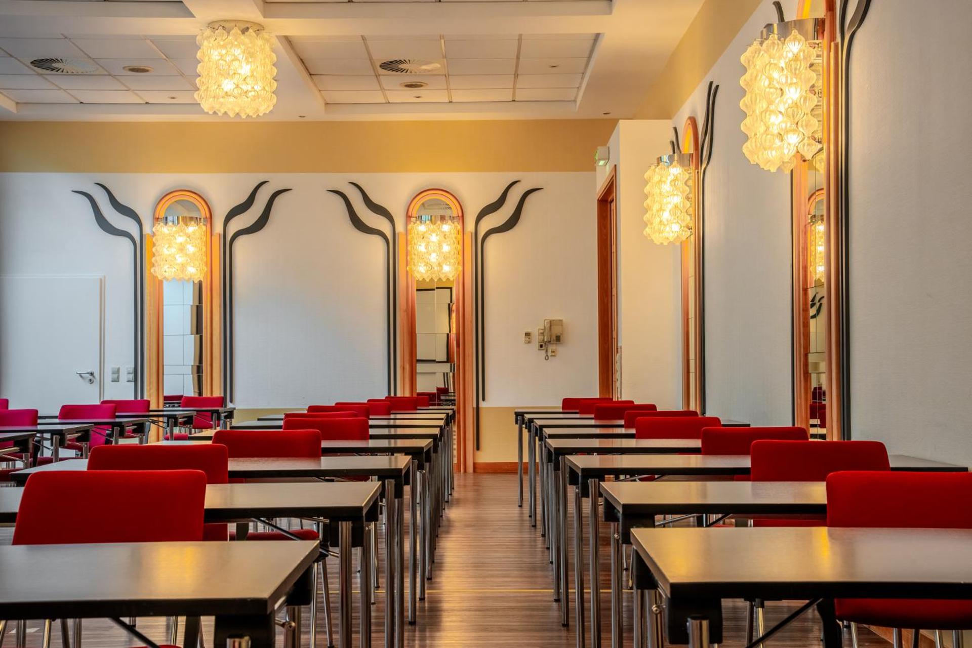 Meeting/conference room