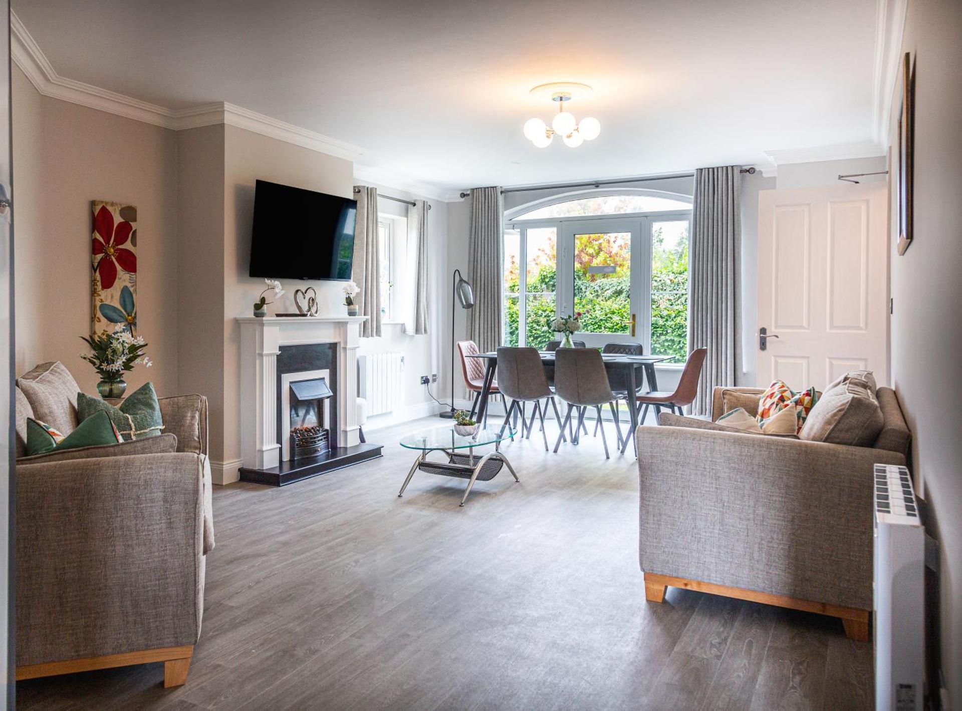 No 1 Killarney Holiday Village Vacation Home