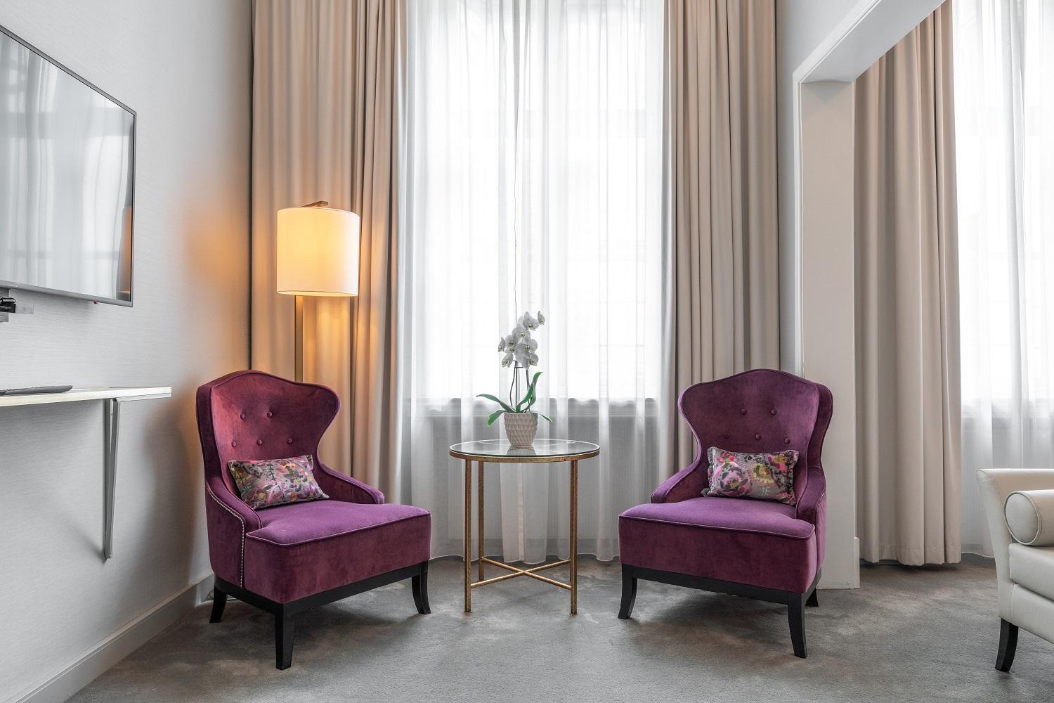 Communal lounge/ TV room