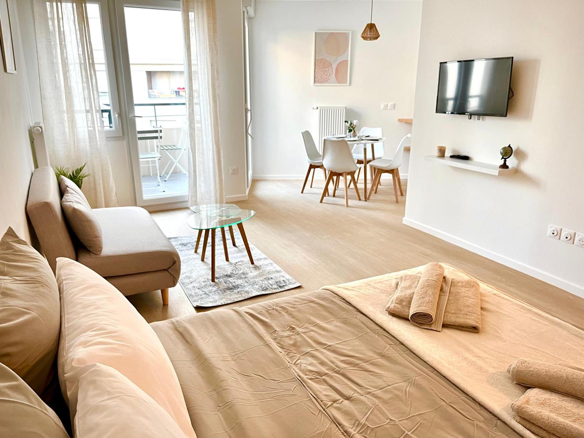 Communal lounge/ TV room