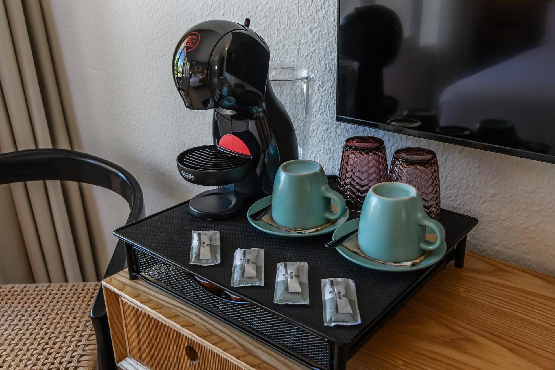 Coffee/tea facilities