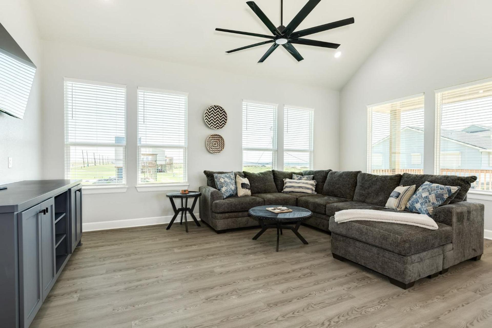 Sea Thrift - Ocean View - Pet & Family Friendly