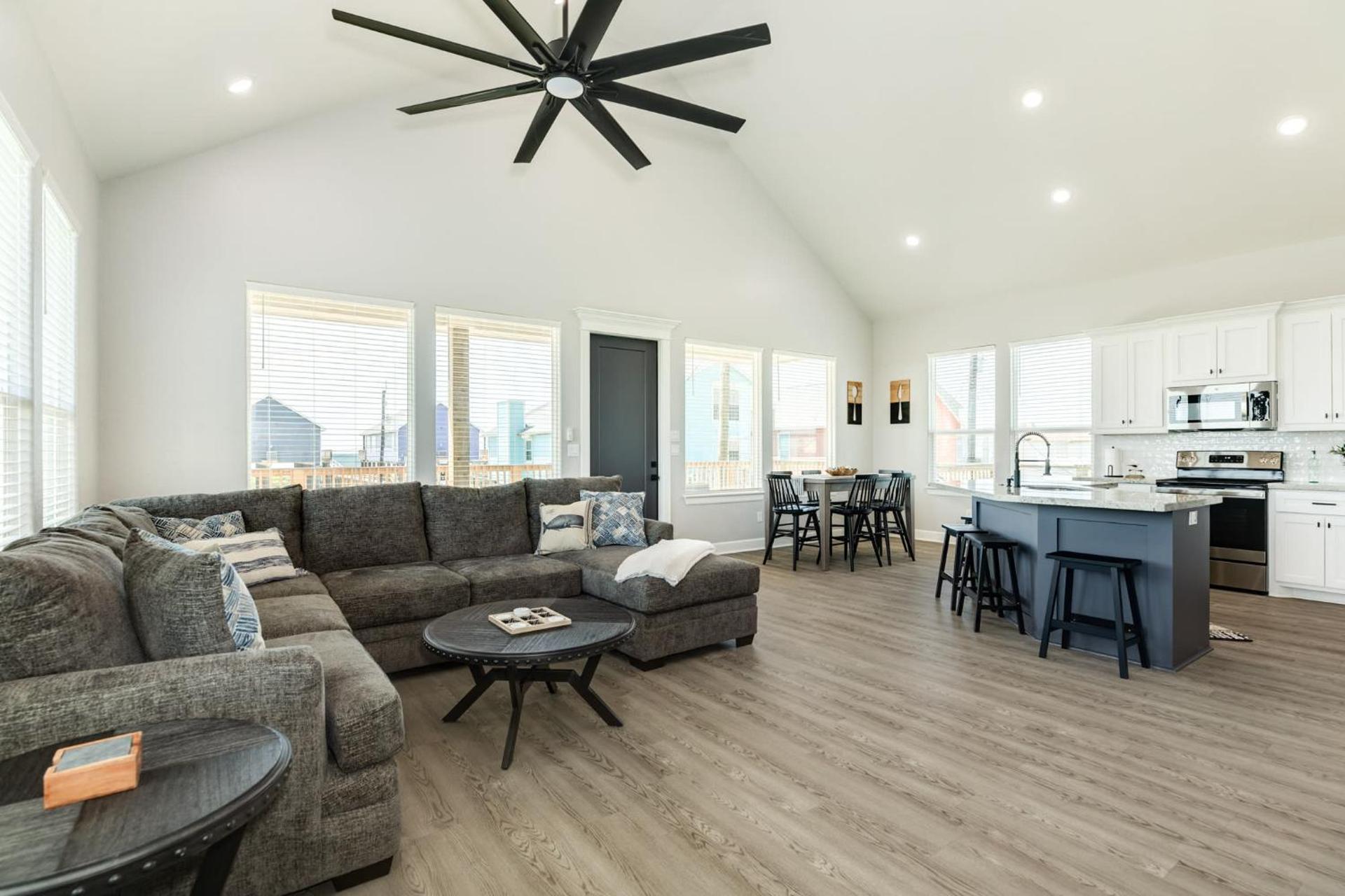 Sea Thrift - Ocean View - Pet & Family Friendly