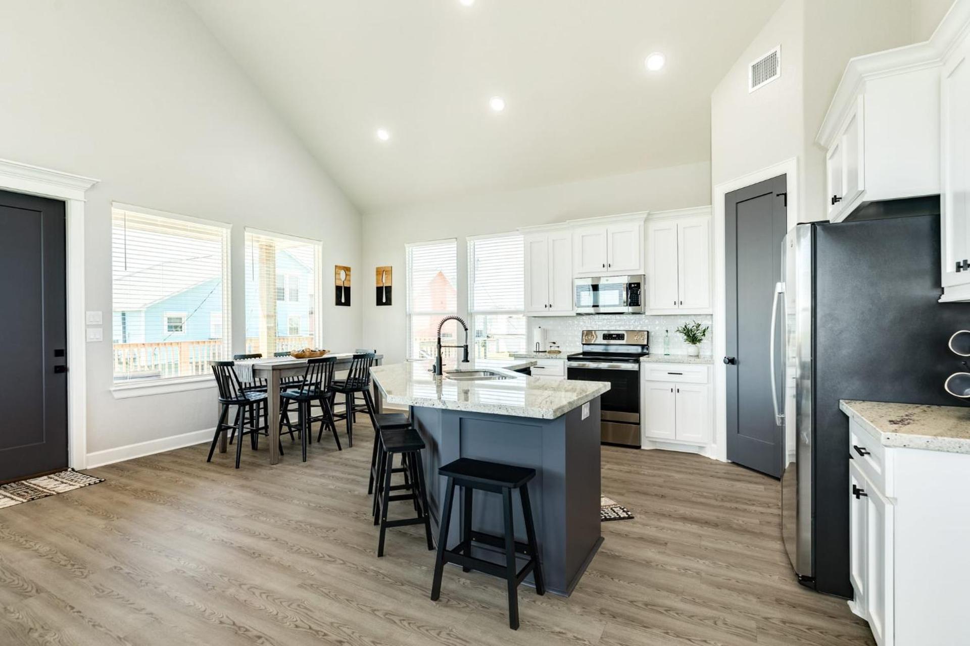 Sea Thrift - Ocean View - Pet & Family Friendly