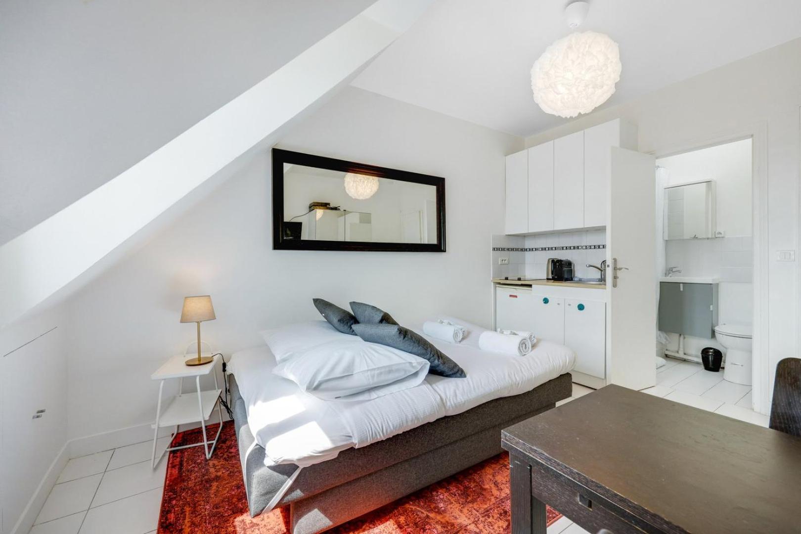 Paris Marais Rosiers 1