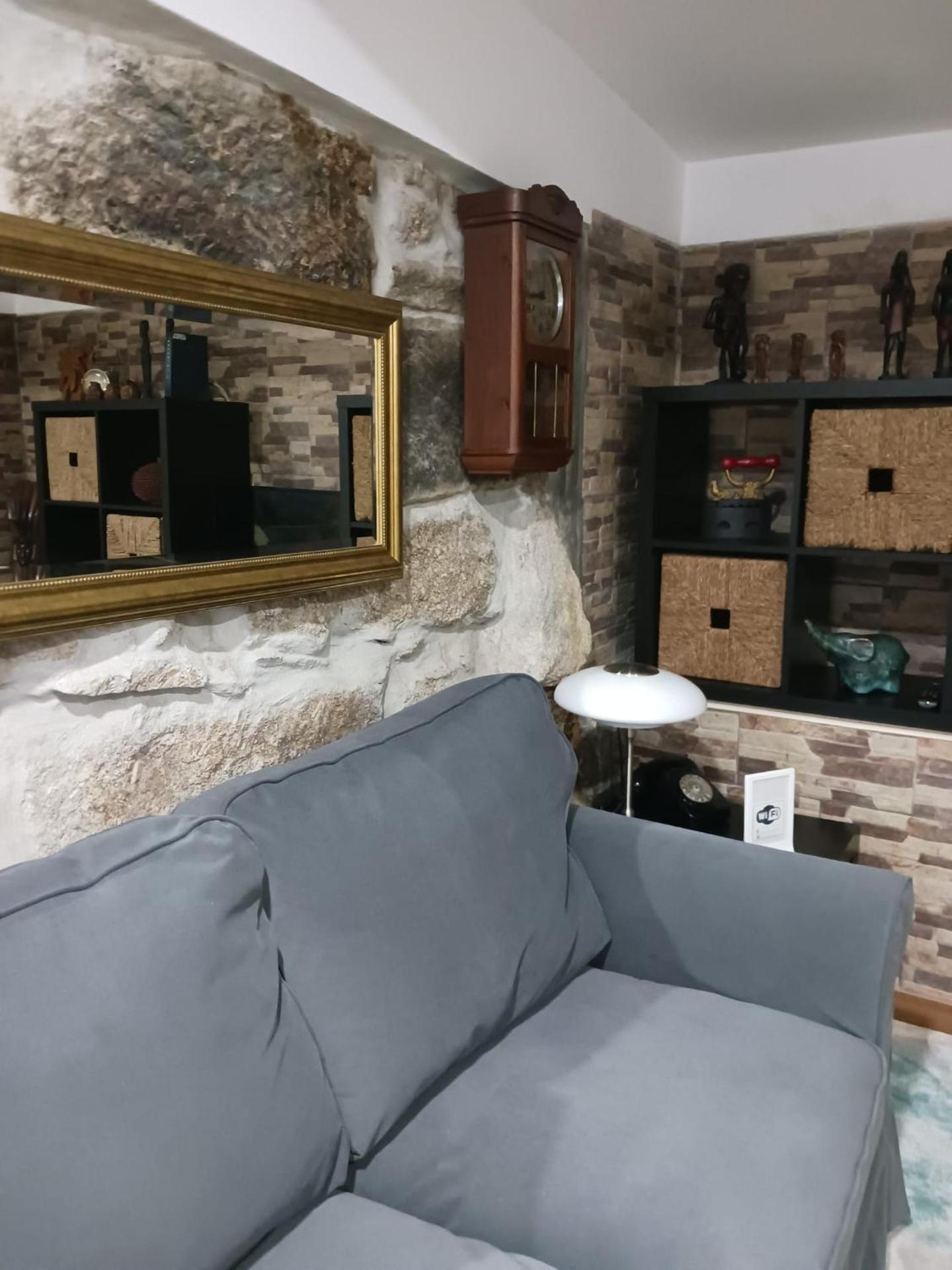 Pequena Casa rústica com piscina