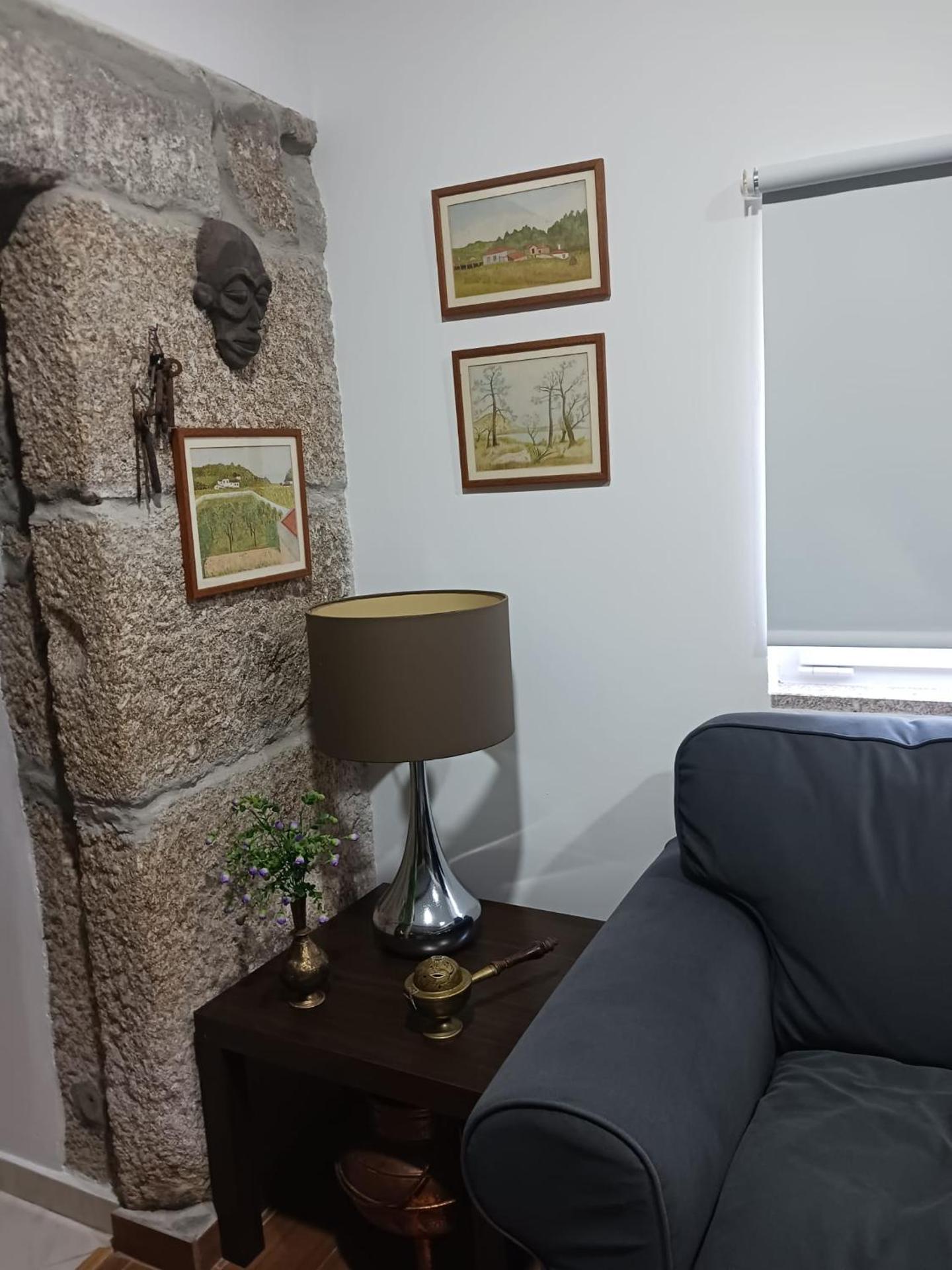 Pequena Casa rústica com piscina