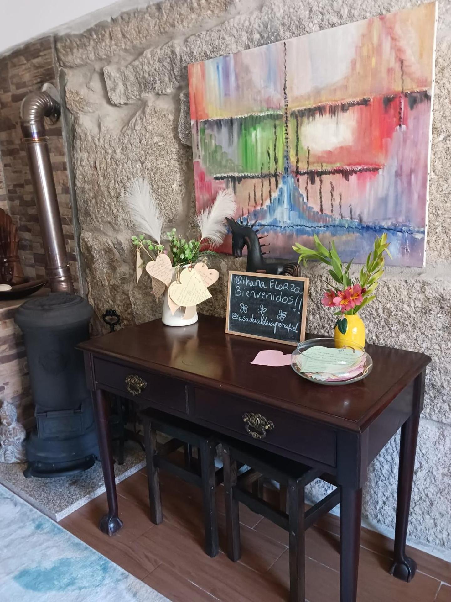 Pequena Casa rústica com piscina