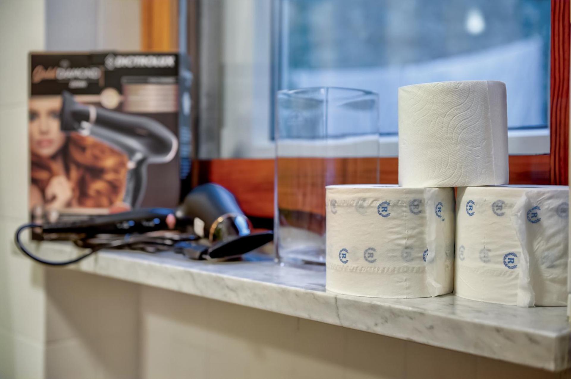 Snowflakes Retreat - Roomy Apartment with a view & Relax Solarium CIR 0133