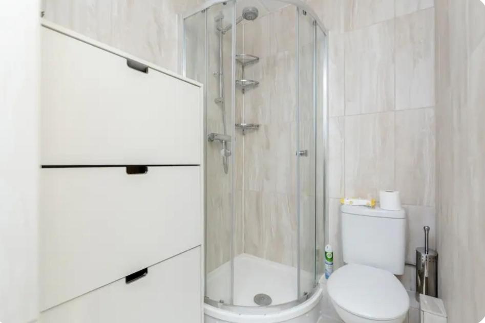 Spacious Double Room by Batteresa Park - Zone 1