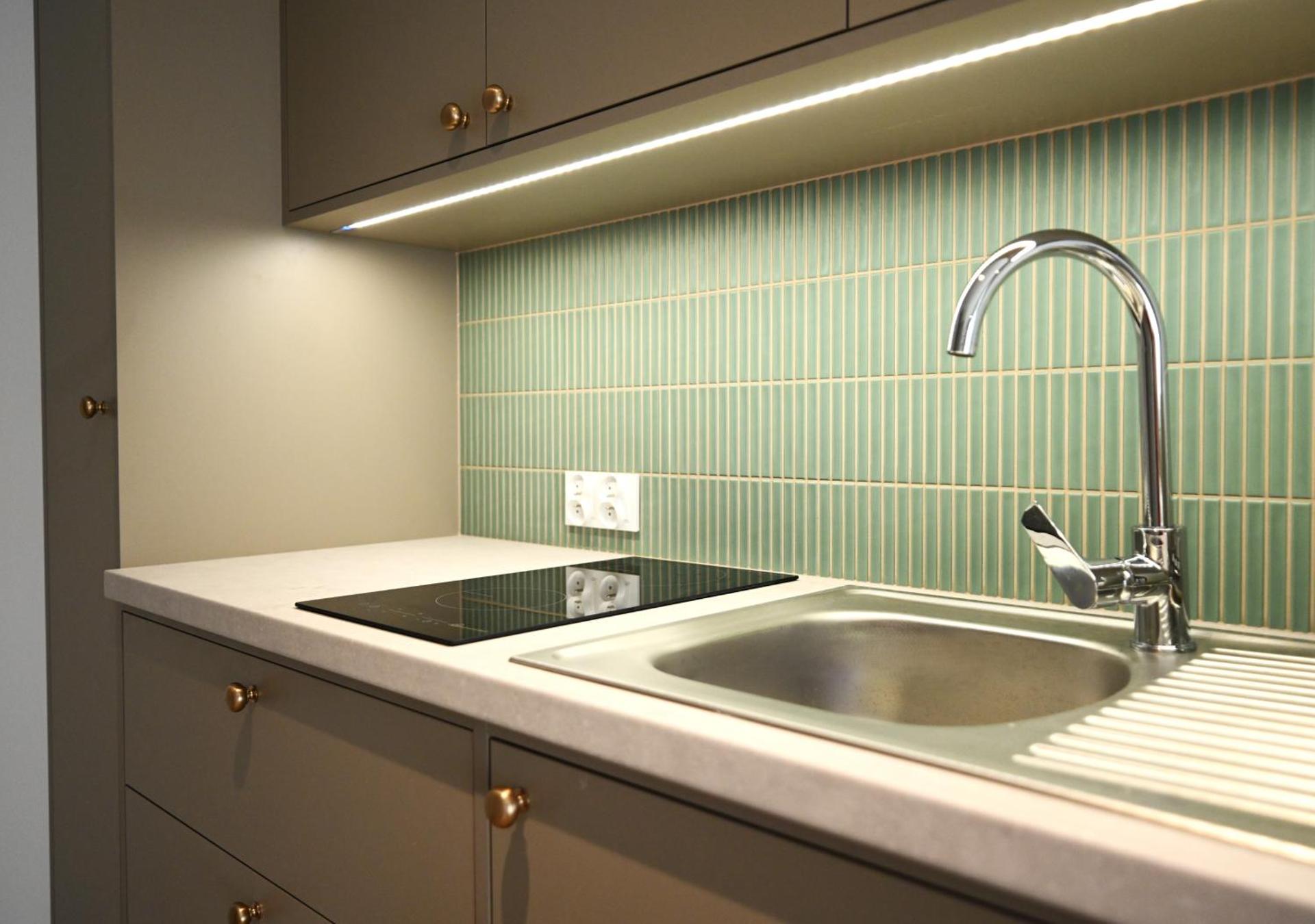 Kitchen or kitchenette