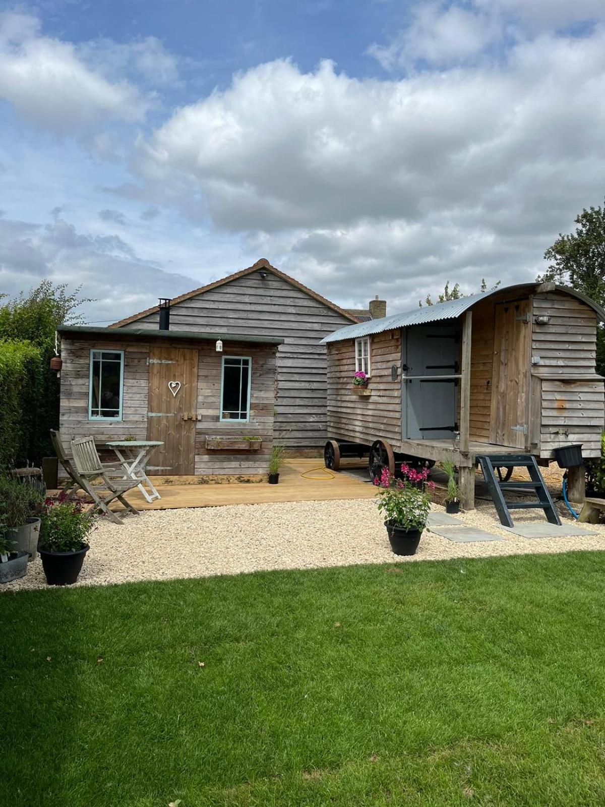 The Hen House Shepherds hut with hot tub