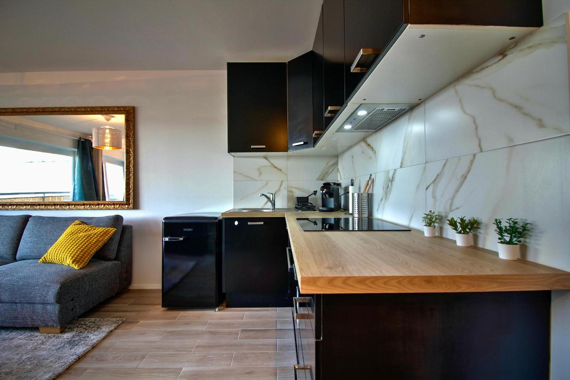 Kitchen or kitchenette
