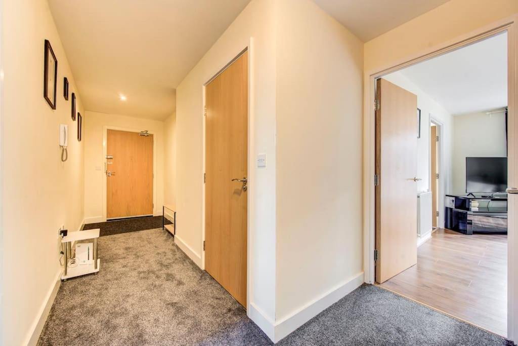Beautiful 2 bedroom 2 bathroom apartment in Colindale