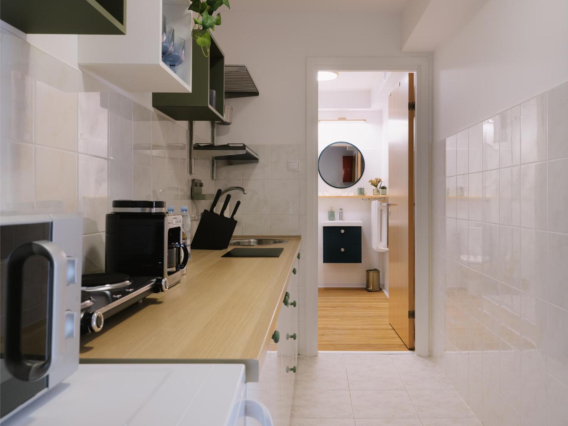 Kitchen or kitchenette