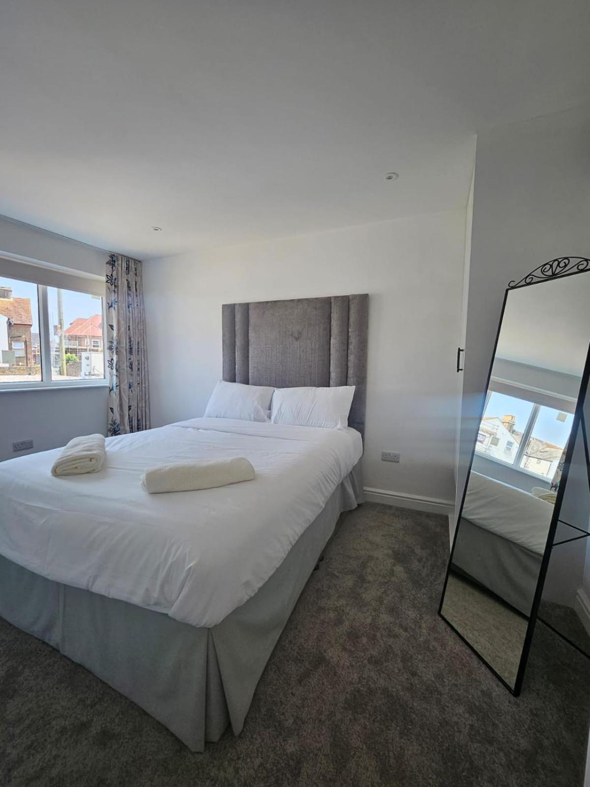 River Breeze Apartments 1