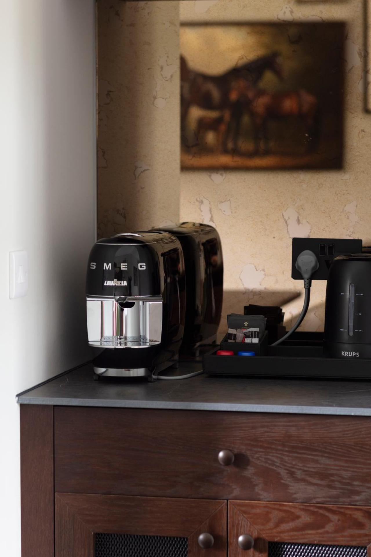 Coffee/tea facilities