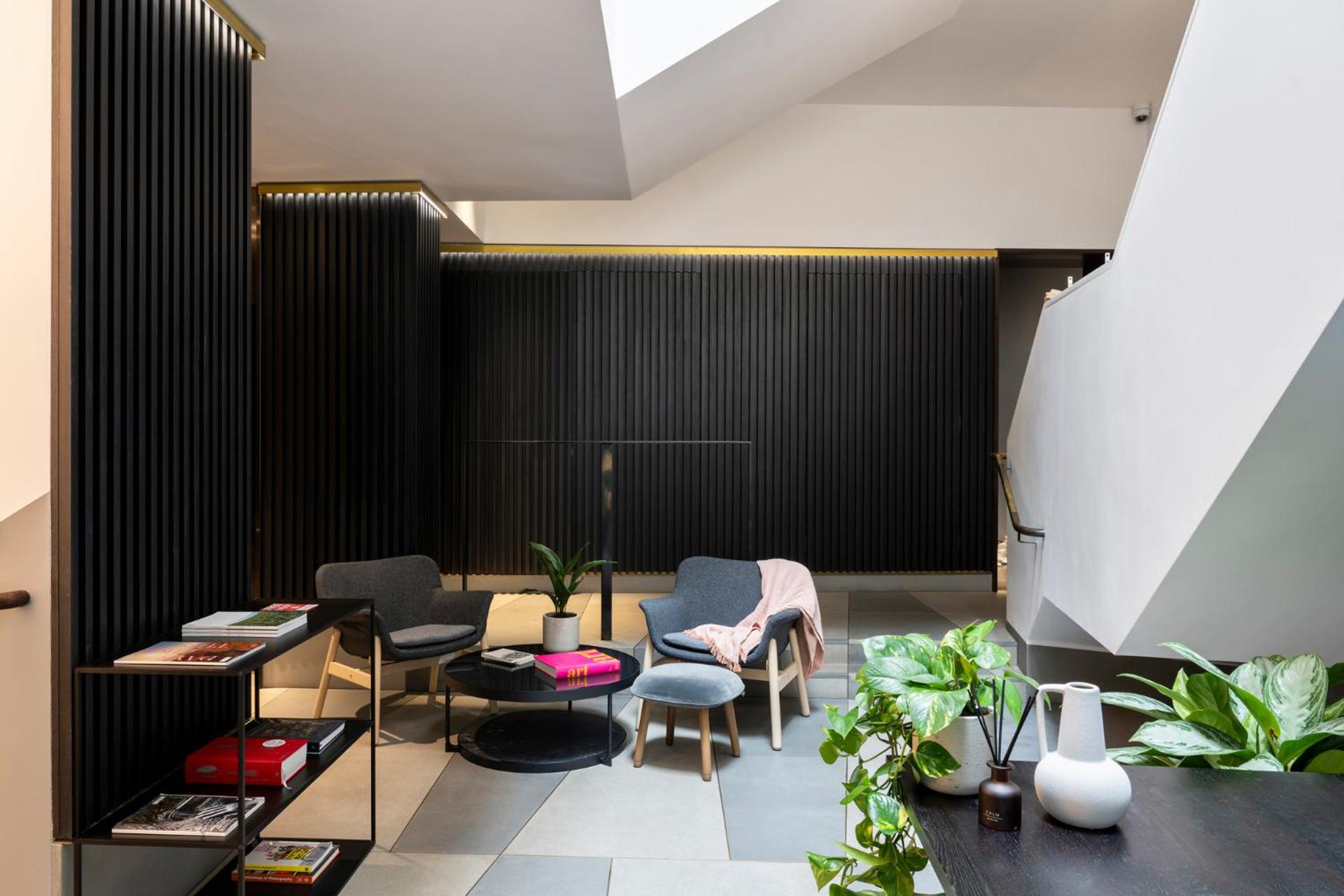 Communal lounge/ TV room