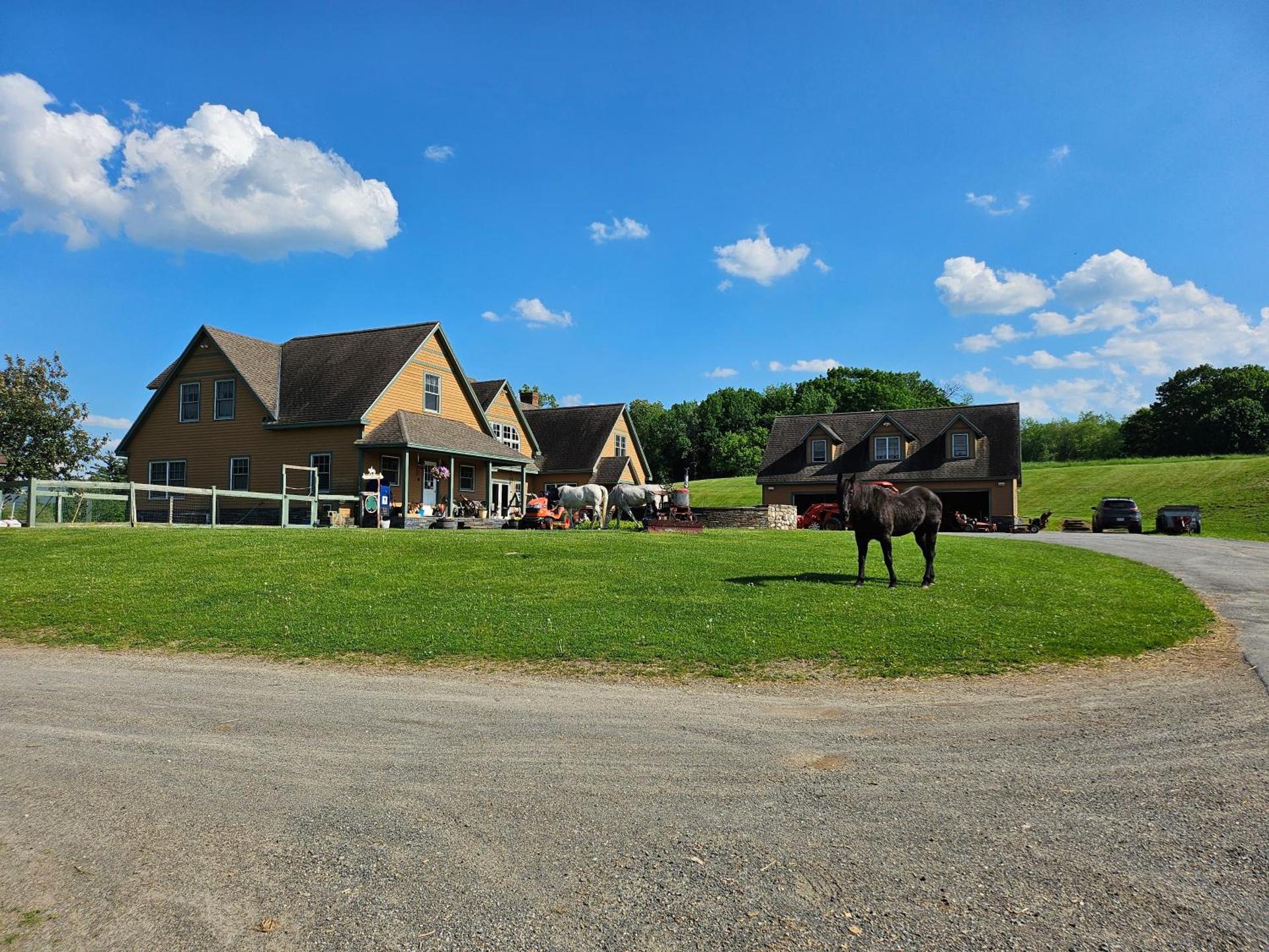Clover Hill Farm & Country Inn