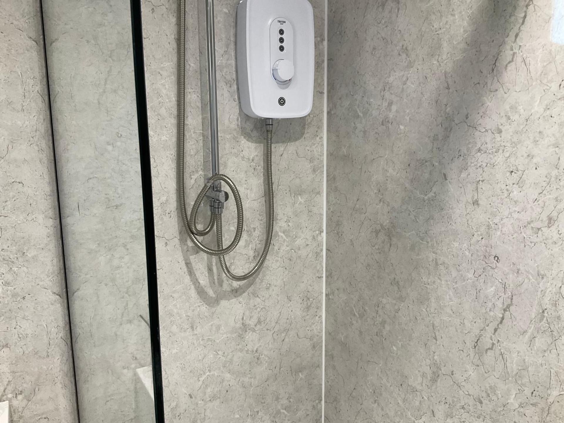 Largs Seaside Loft 2 R