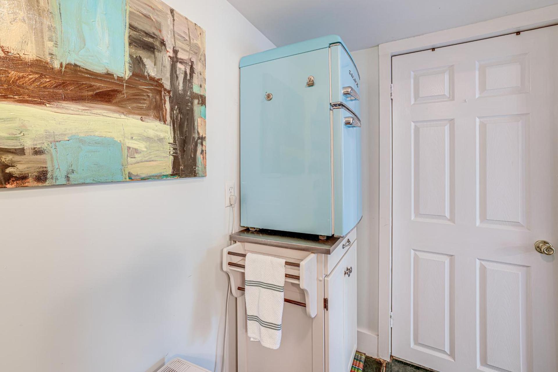 Charming Getaway Less Than 1 Mi to Downtown Lambertville!