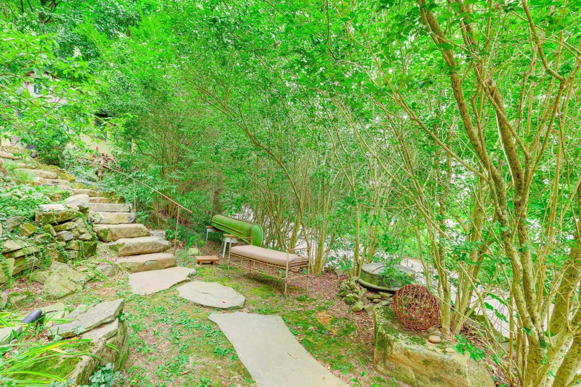 Charming Getaway Less Than 1 Mi to Downtown Lambertville!