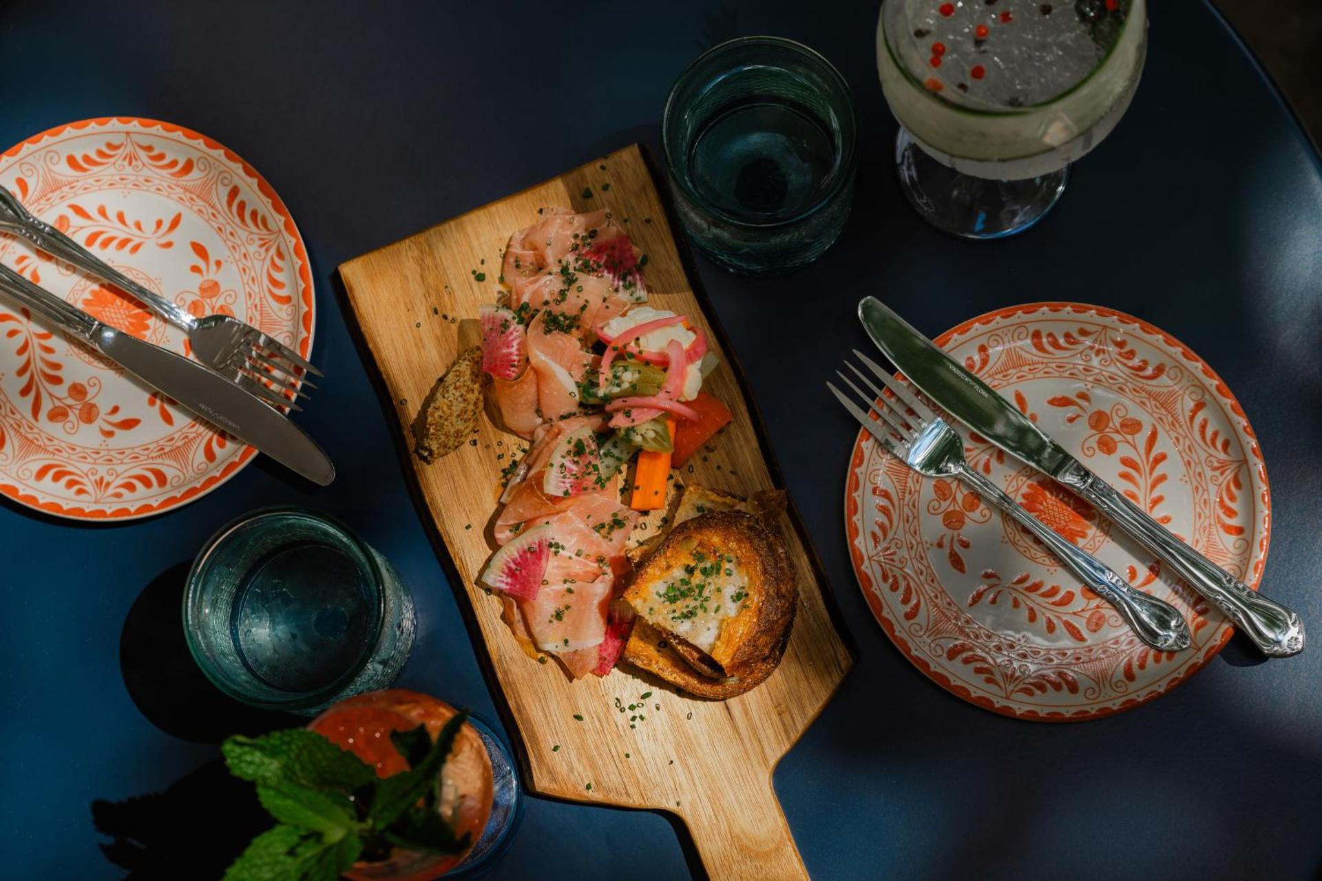 Restaurant/places to eat