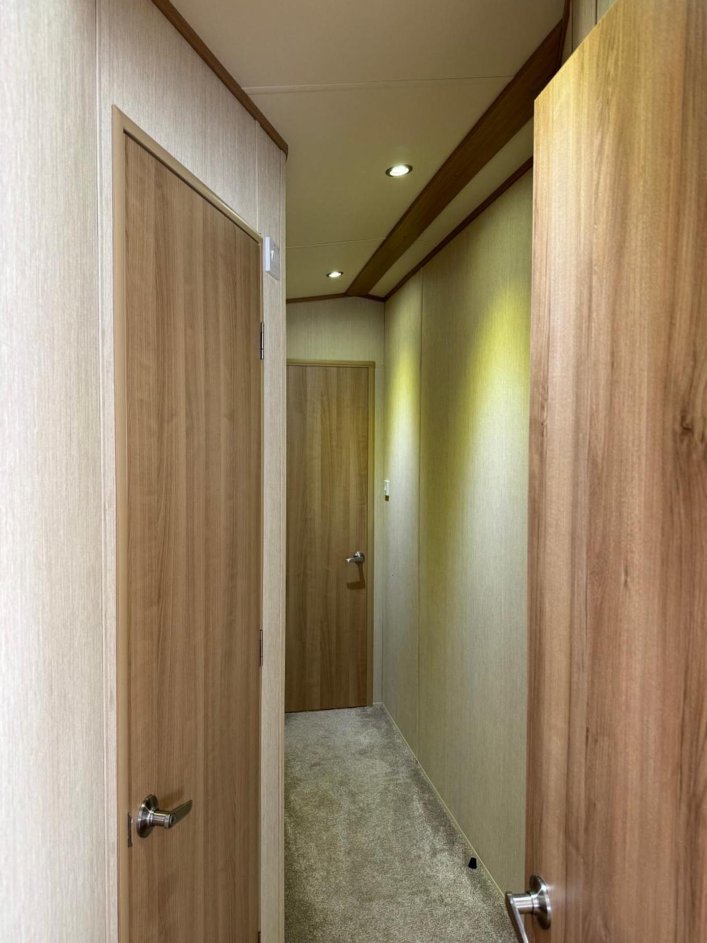 Hot tub retreat at Tattershall Lakes