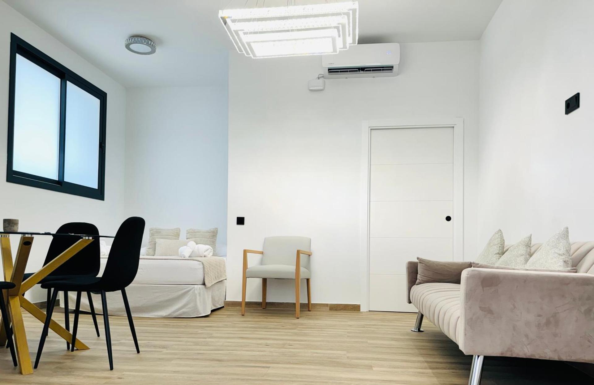 Avakian Valencia Centro