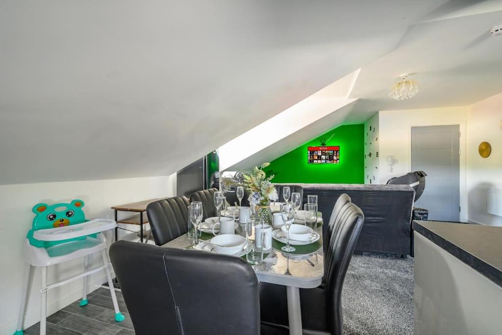 -3F421- For your Relaxed, Cosy stay, Free Parking