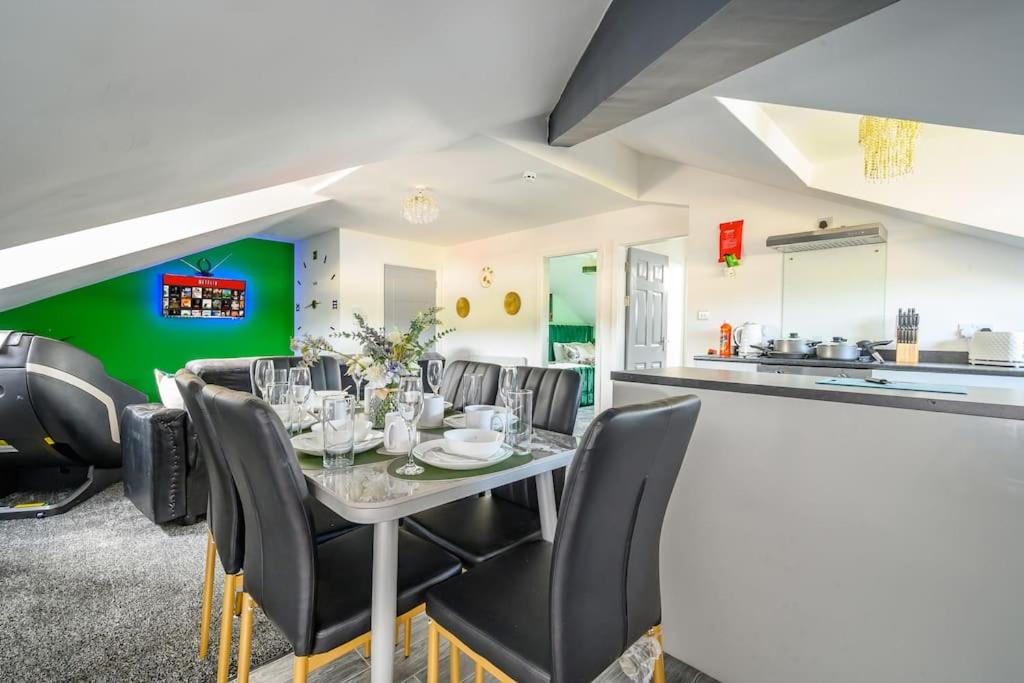 -3F421- For your Relaxed, Cosy stay, Free Parking