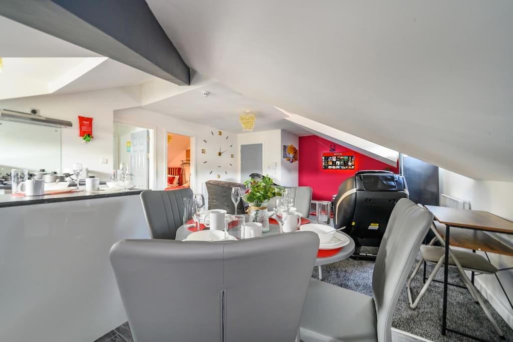 -4F421- For your Relaxed,Cosy stay,Free Parking