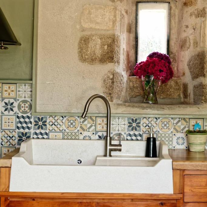 Le gîte de Saint Mathieu, longère pleine de charme au bout du monde ! jacuzzi extérieur vue sur la campagne, salle de billard