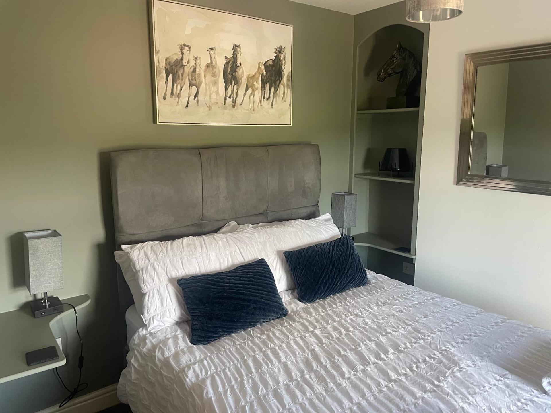 Woodbine Cottage-PART OF ALTON COTTAGES