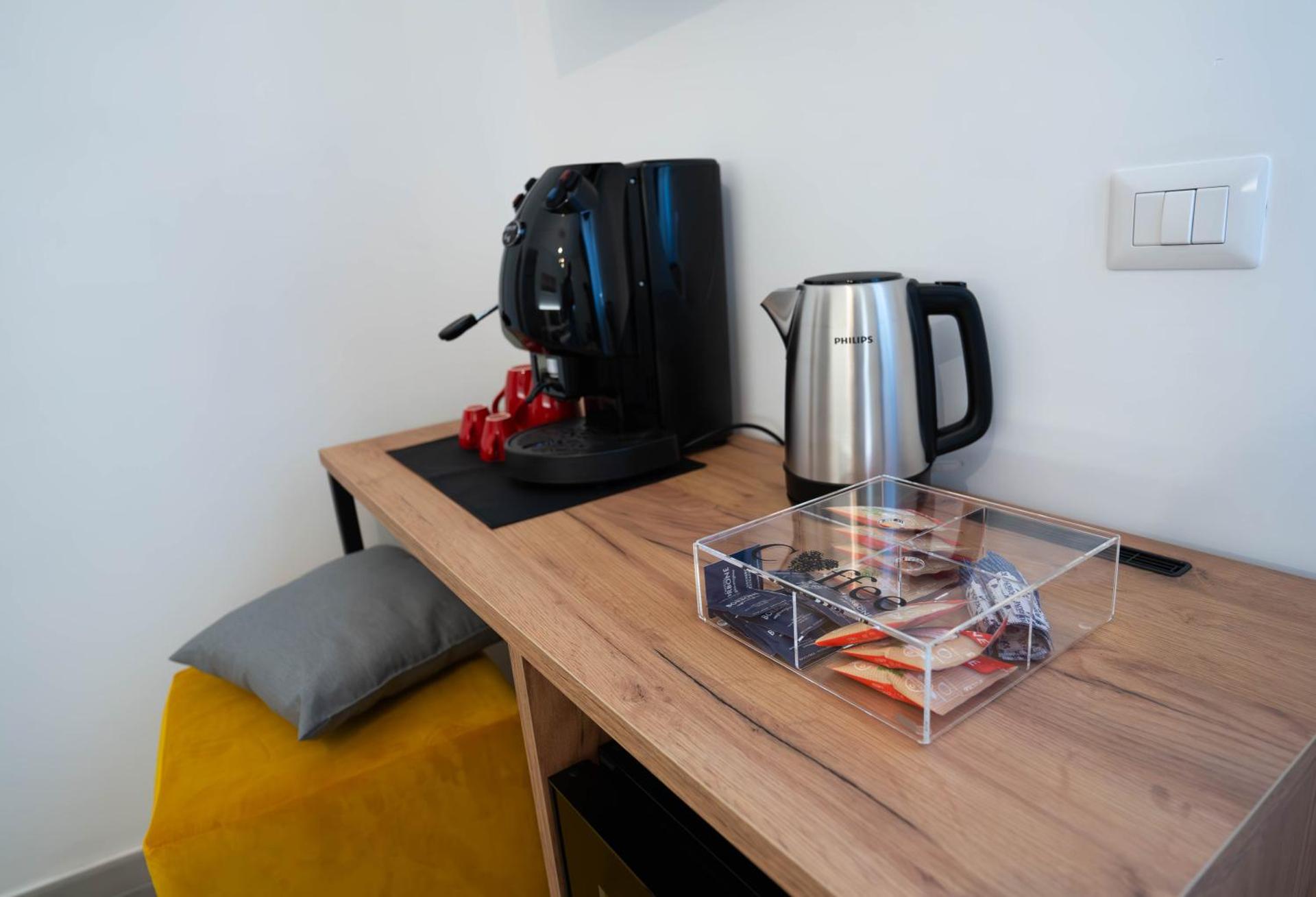 Coffee/tea facilities