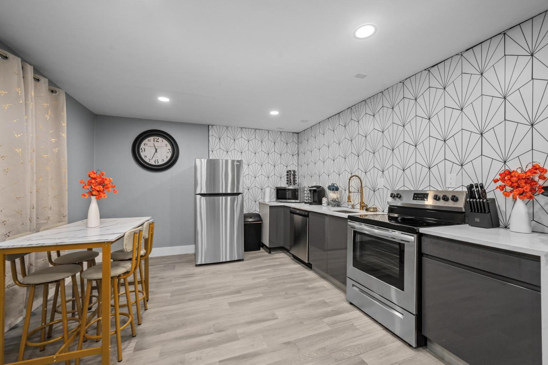 Cozy Galleria Apt near Uptown with Free Park