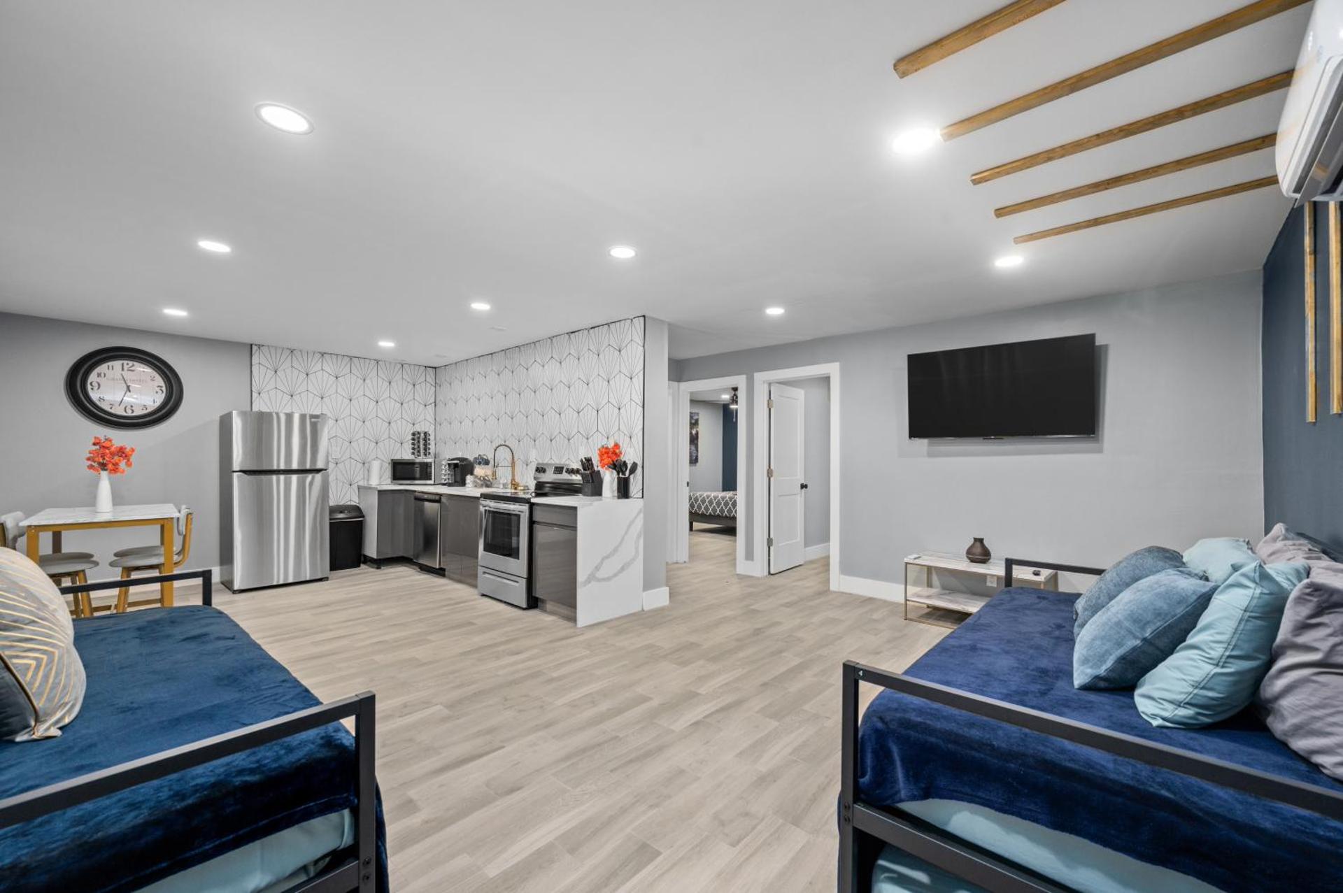 Cozy Galleria Apt near Uptown with Free Park