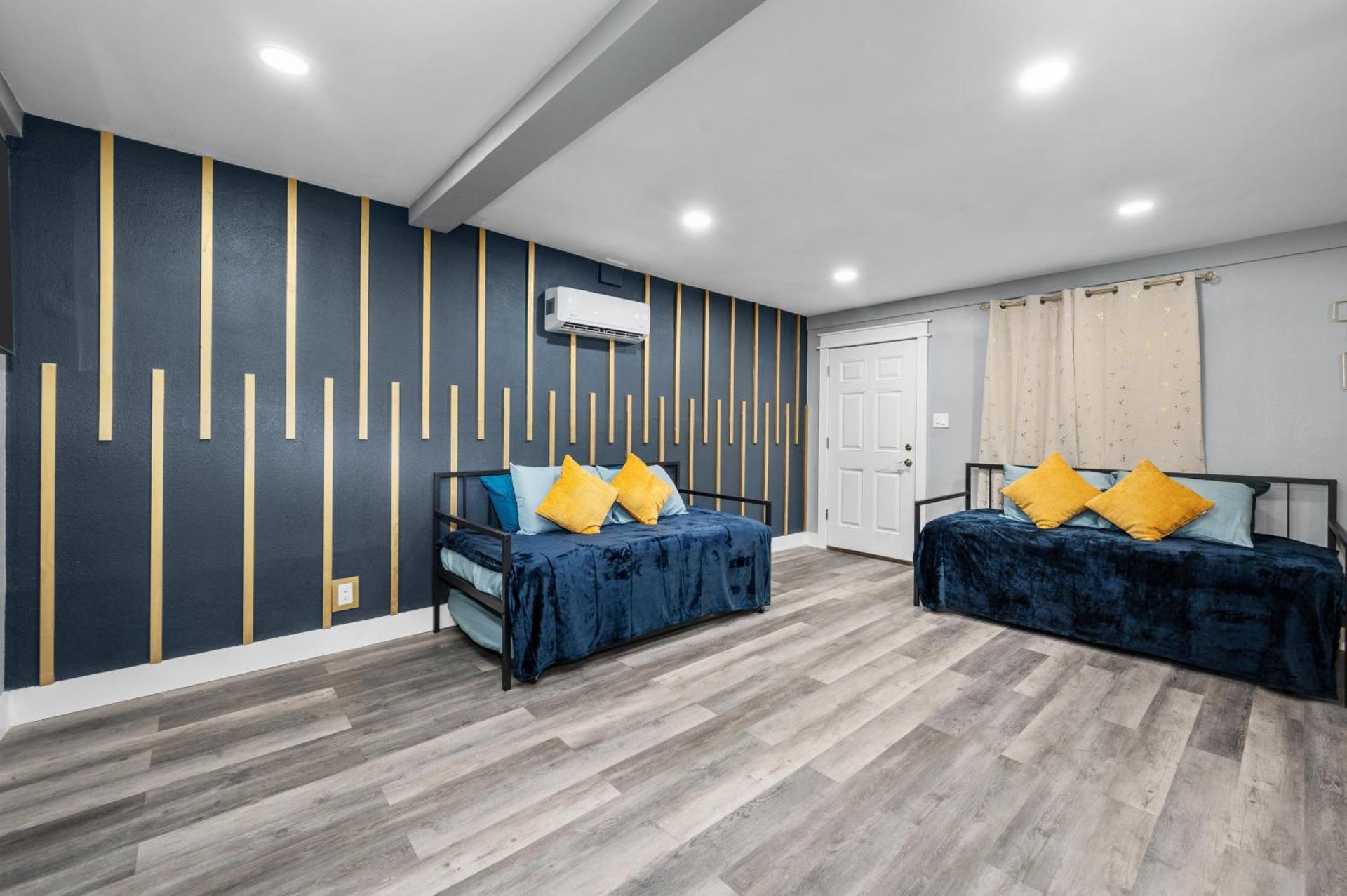 Modern 2BR City Center Getaway with Free Park