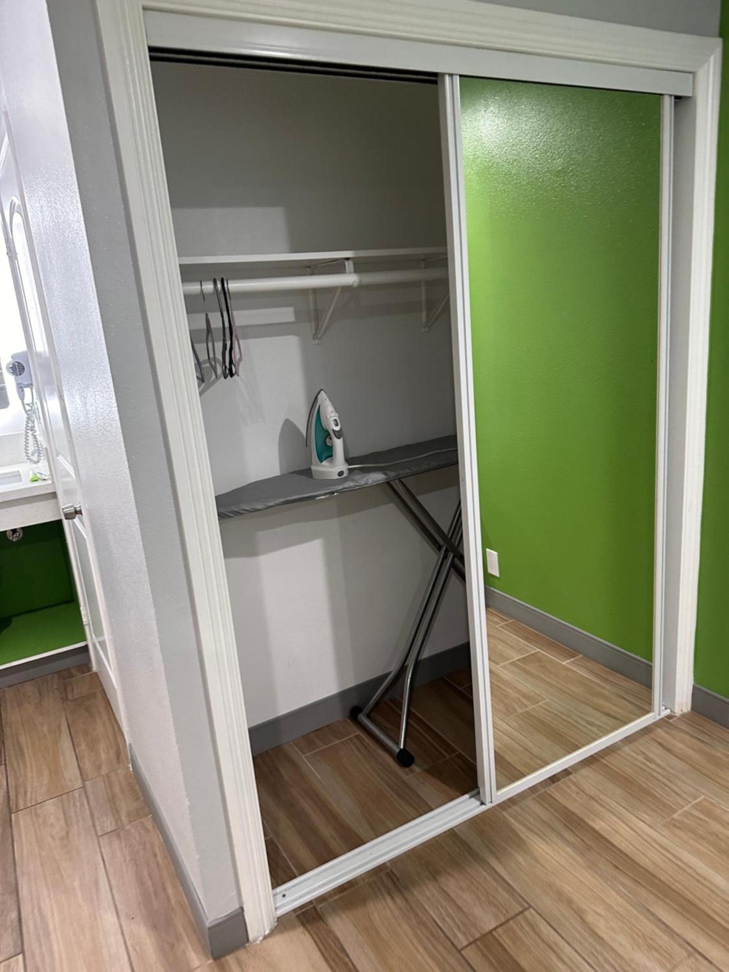 King Room - Non-Smoking