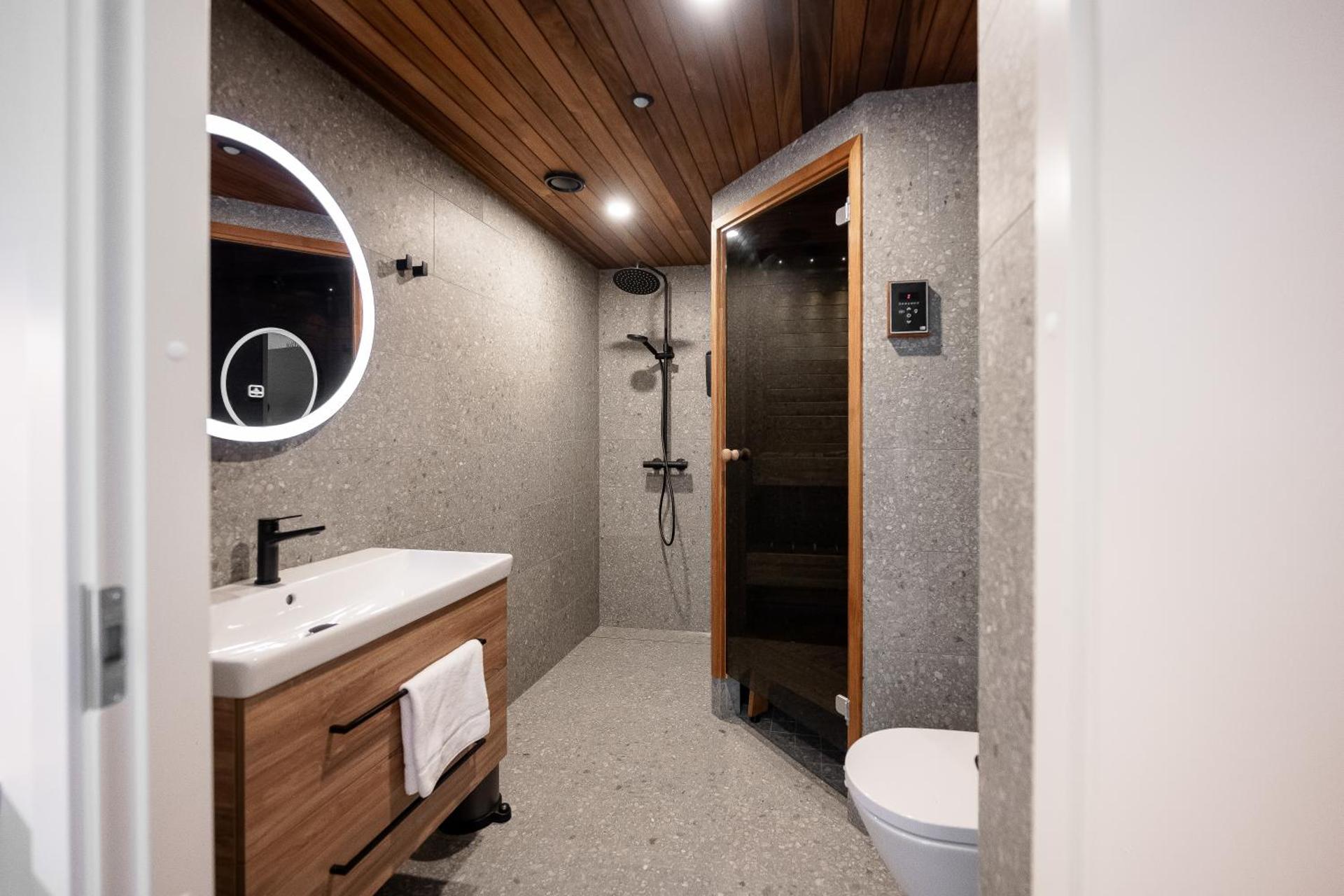 Frans & Frans - Hotel and Apartments by UHANDA