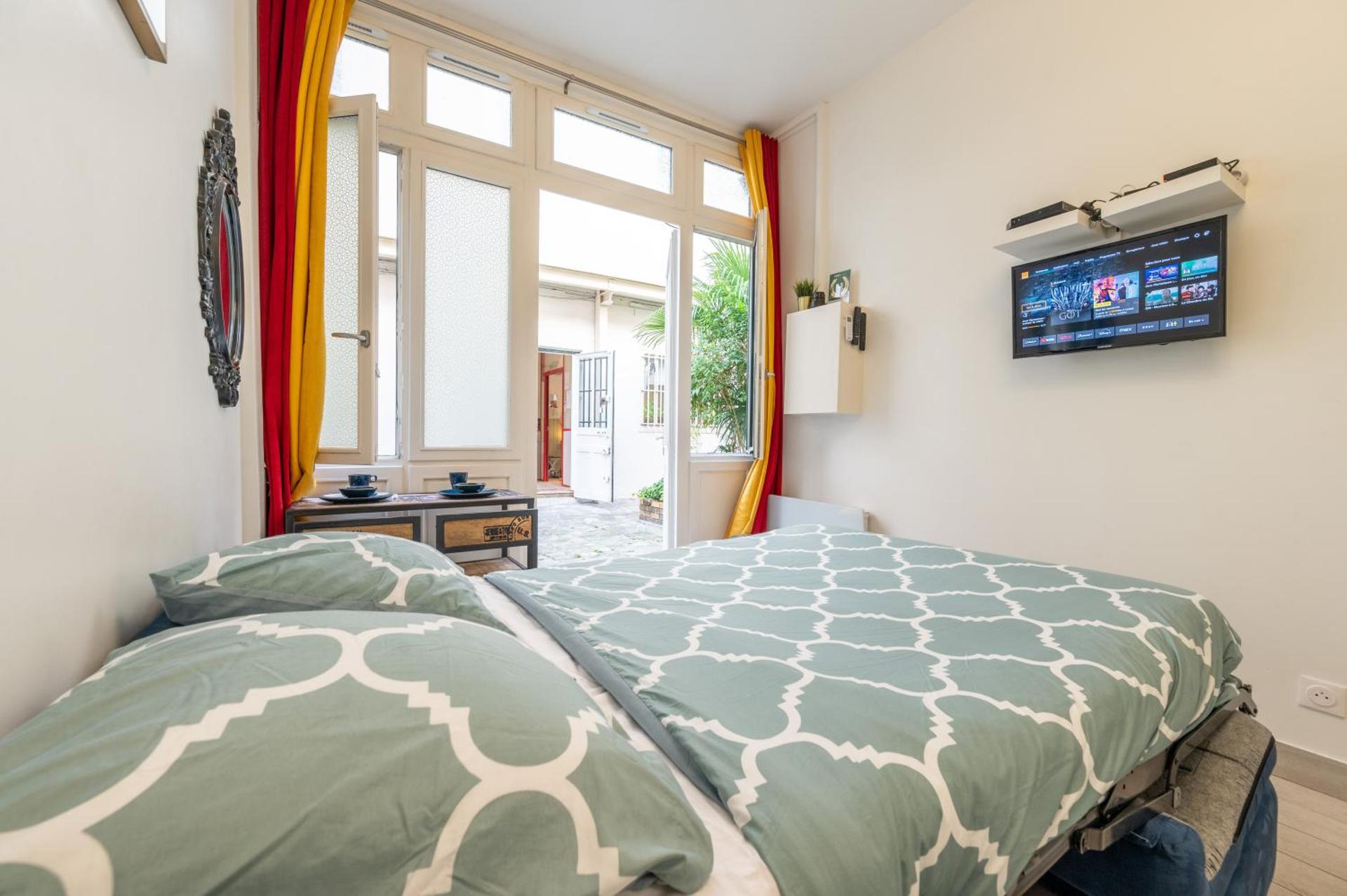 Little boudoir of Paris Champs-Elysées