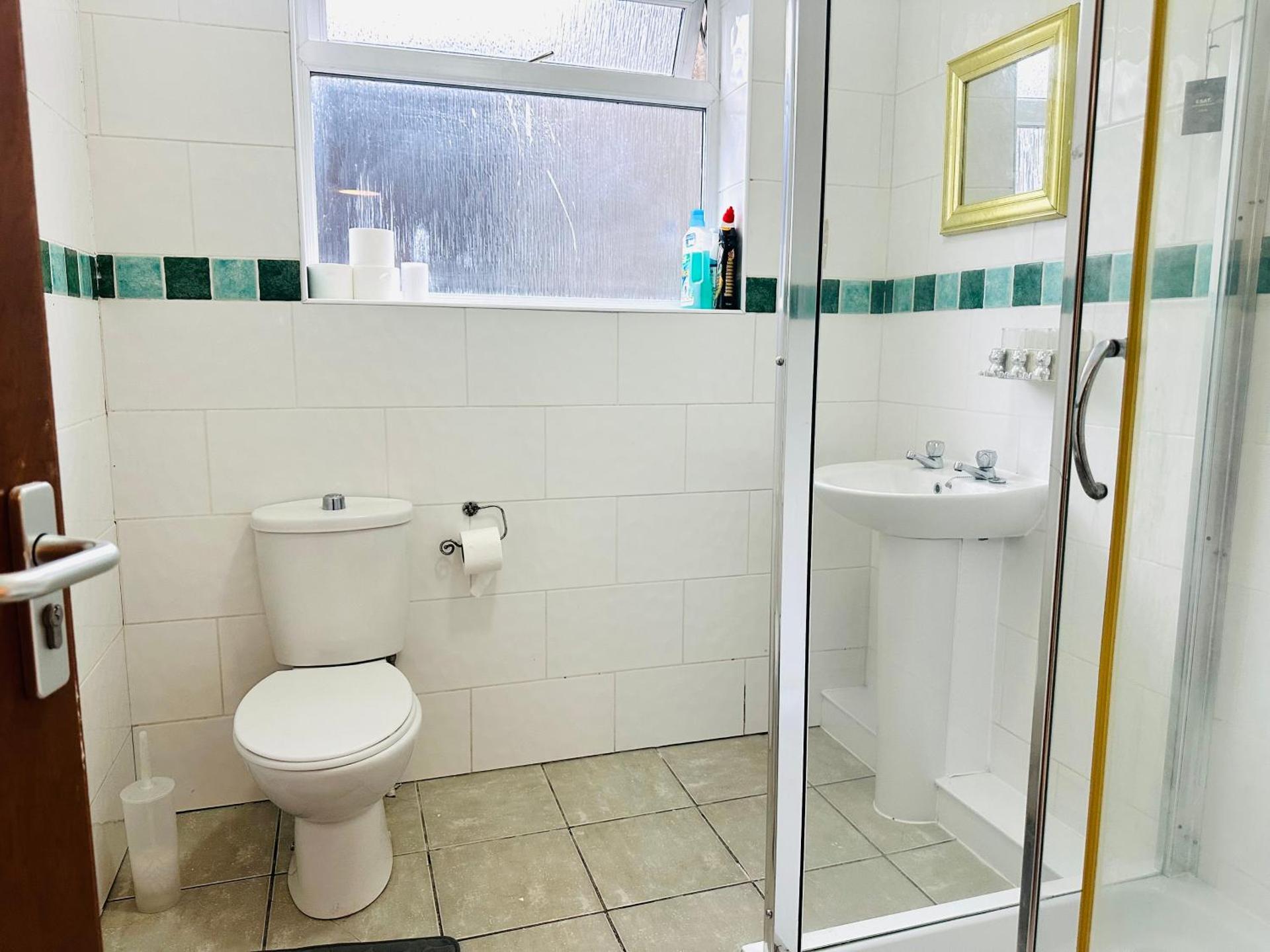 Spacious and Affordable City Center two beds flat