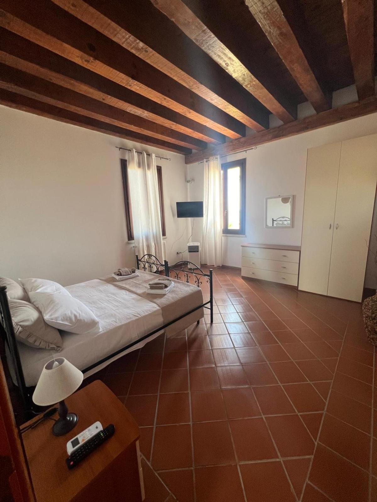 Casal Mastro appartamenti e camere con piscina