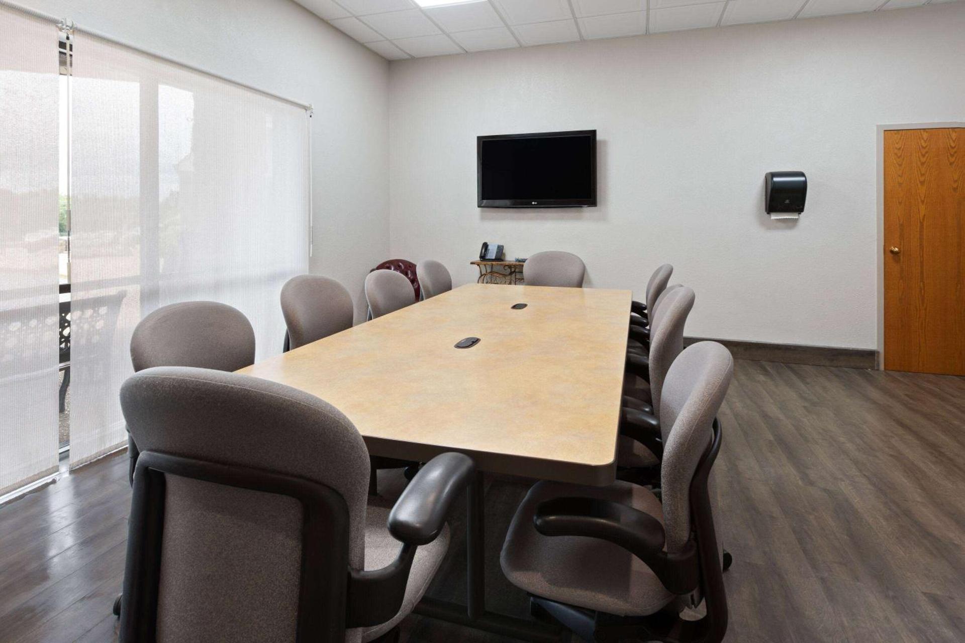 Meeting/conference room