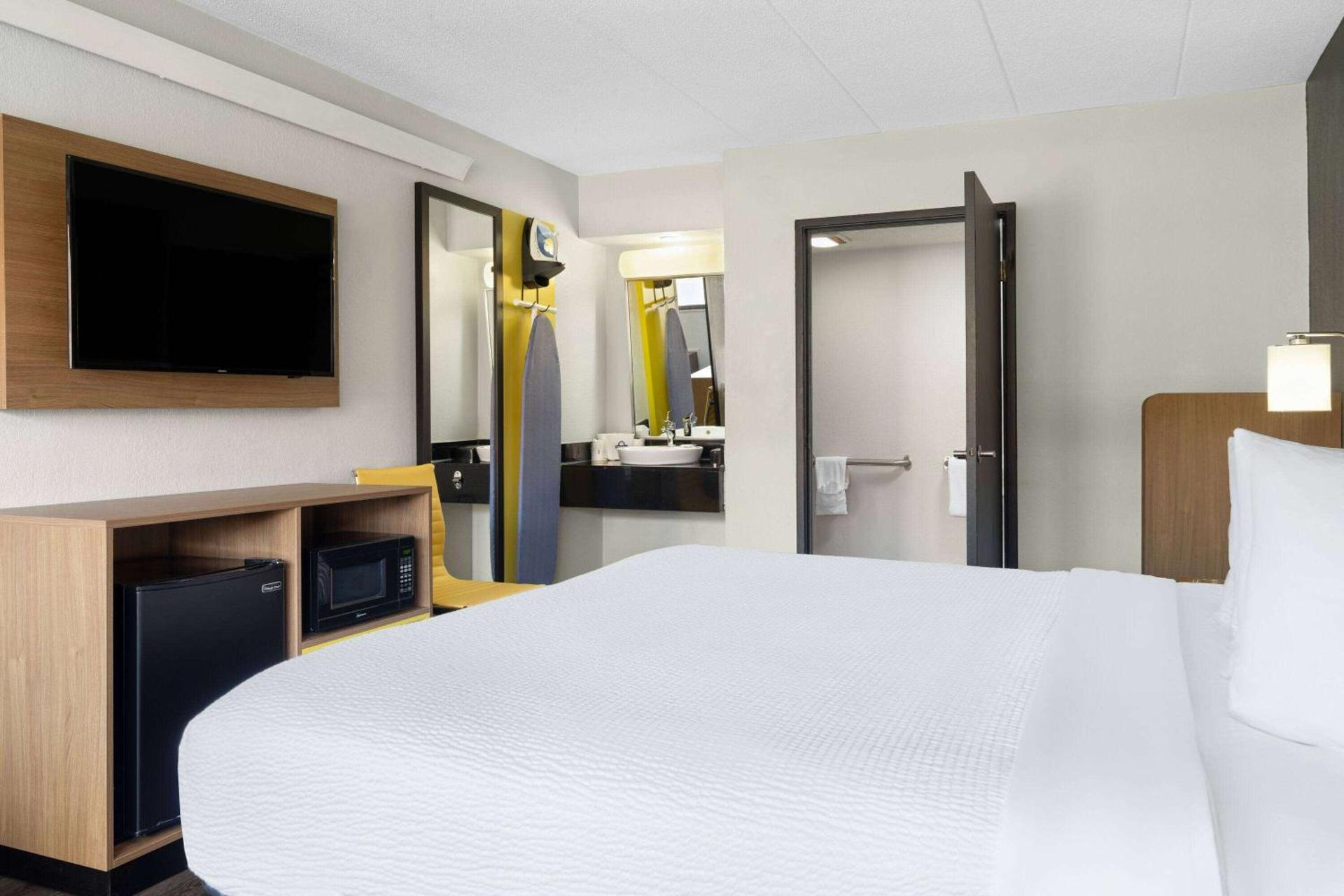 Photo of the whole room