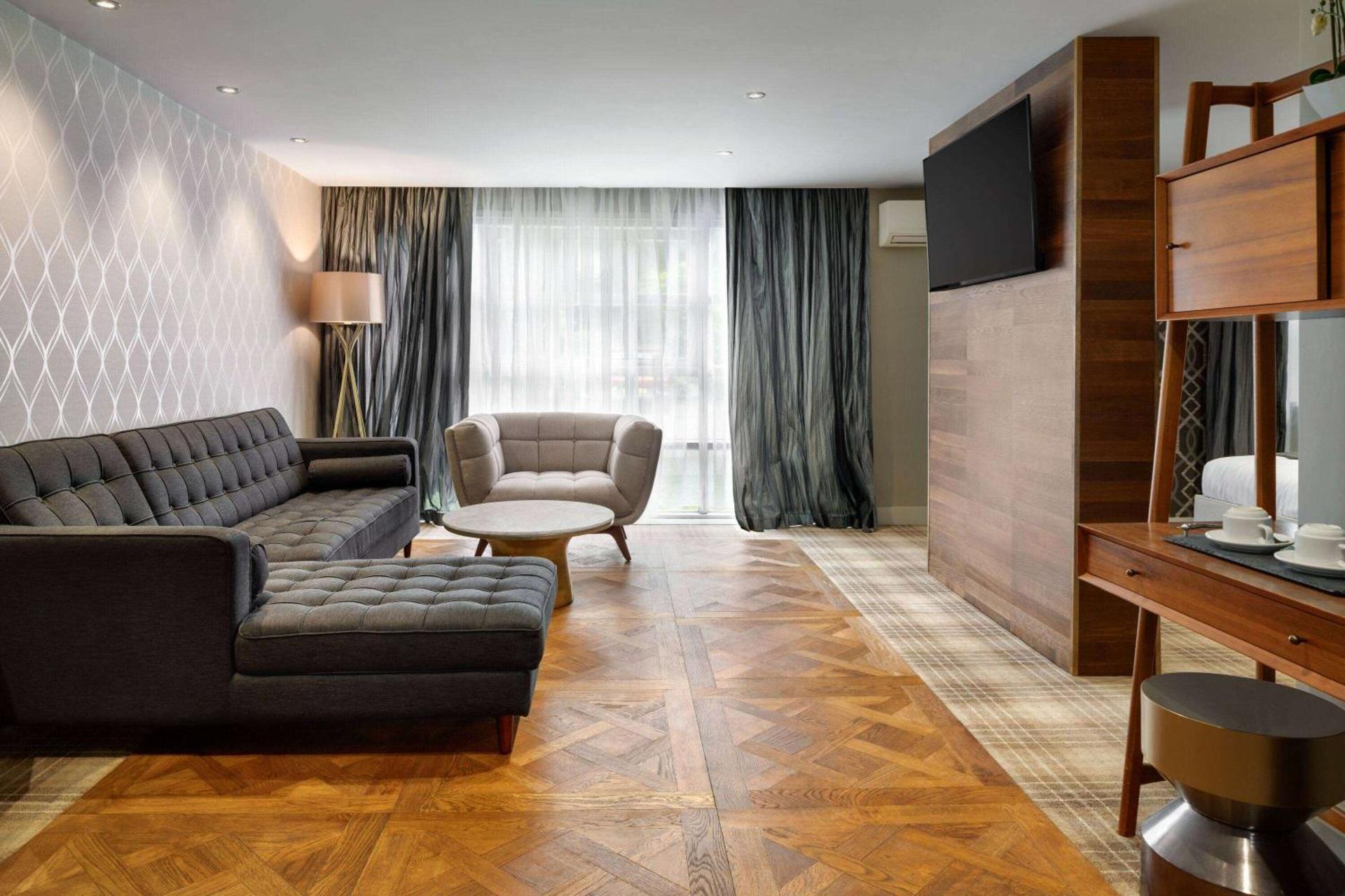 Photo of the whole room