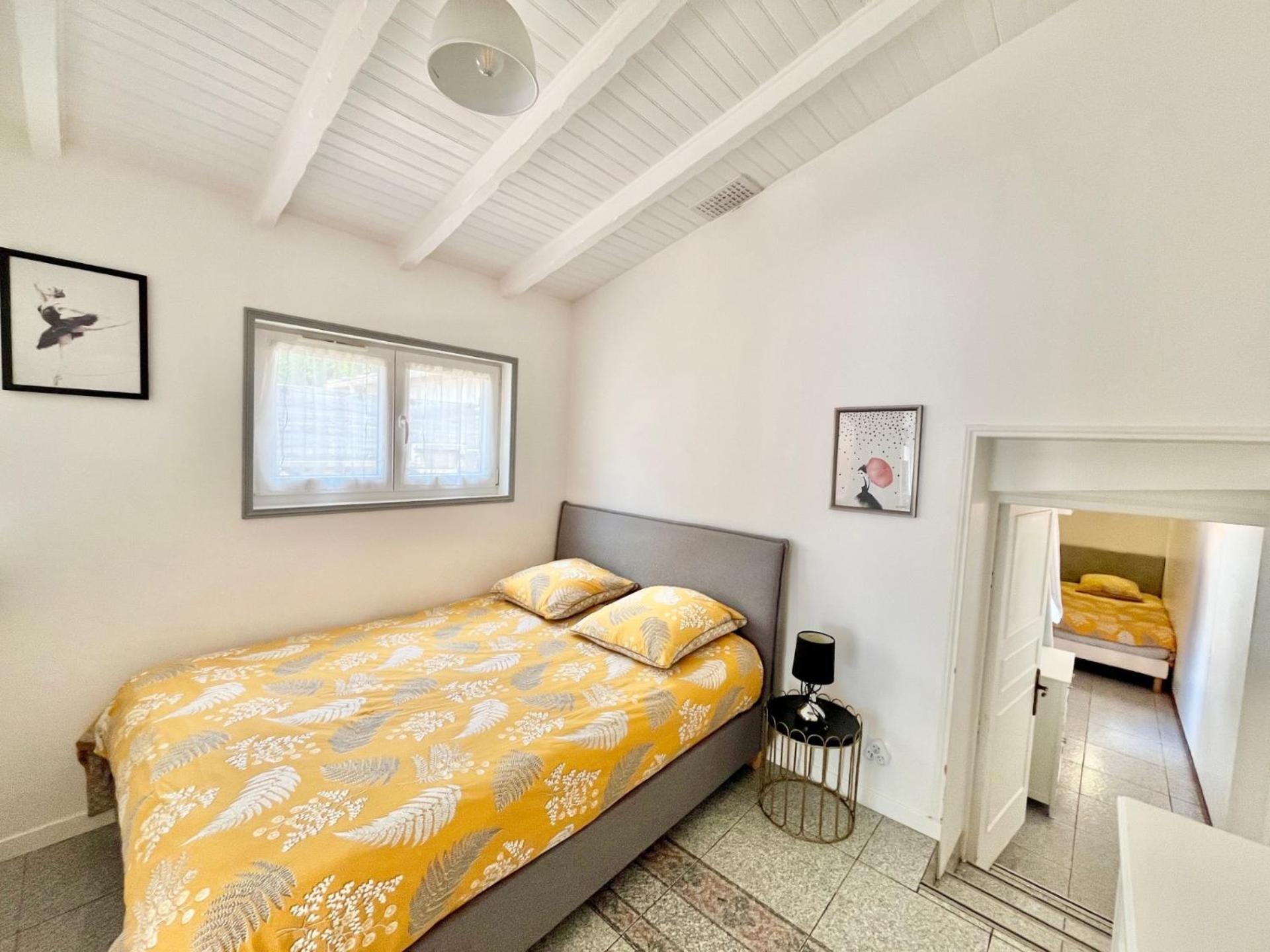 Little house 2 bedrooms -Terrace, Antony Center near Paris and Orly